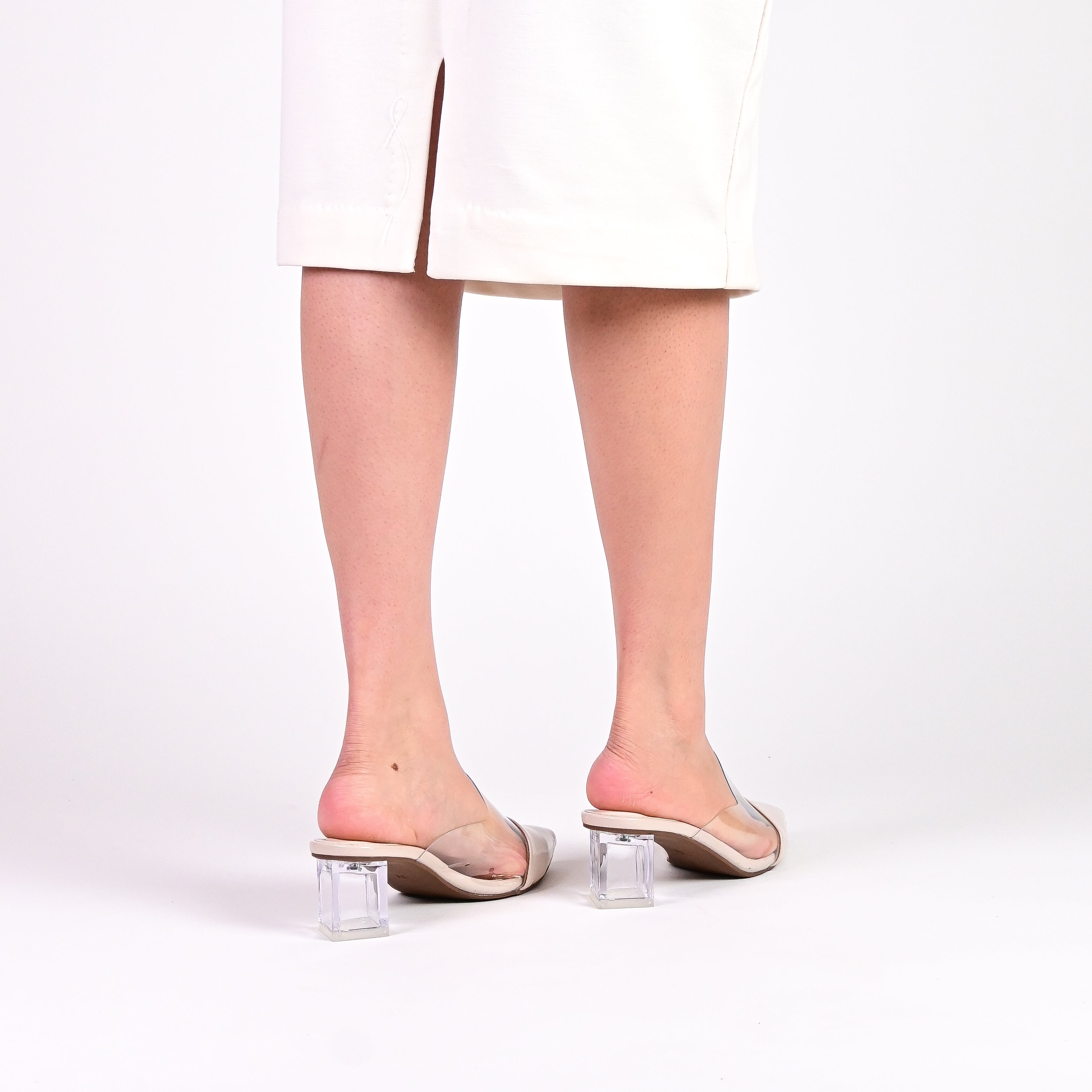 PATENT LEATHER VINYL BLOCK HEELS