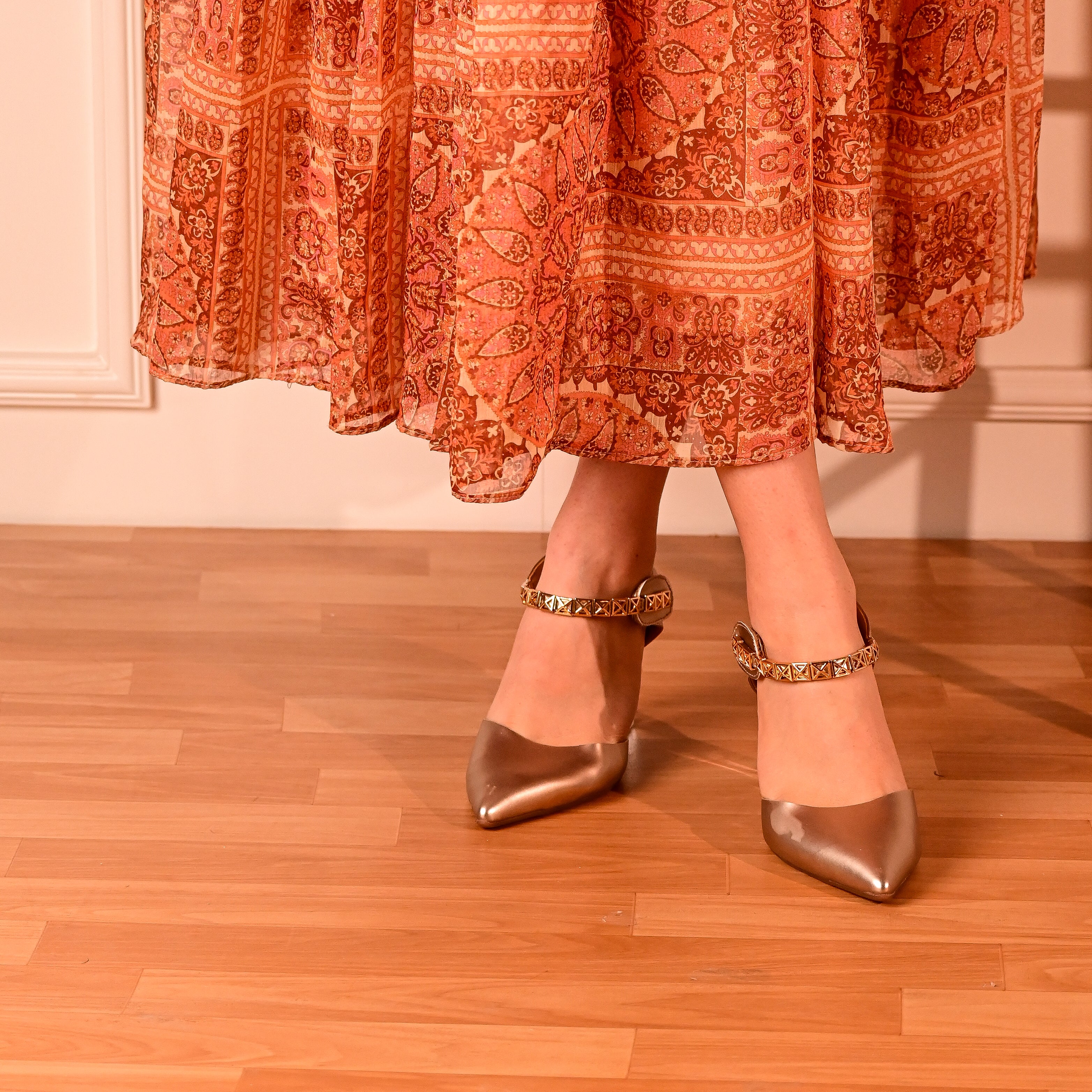 METAL ANKLE STRAP GLASS HEELS PUMPS