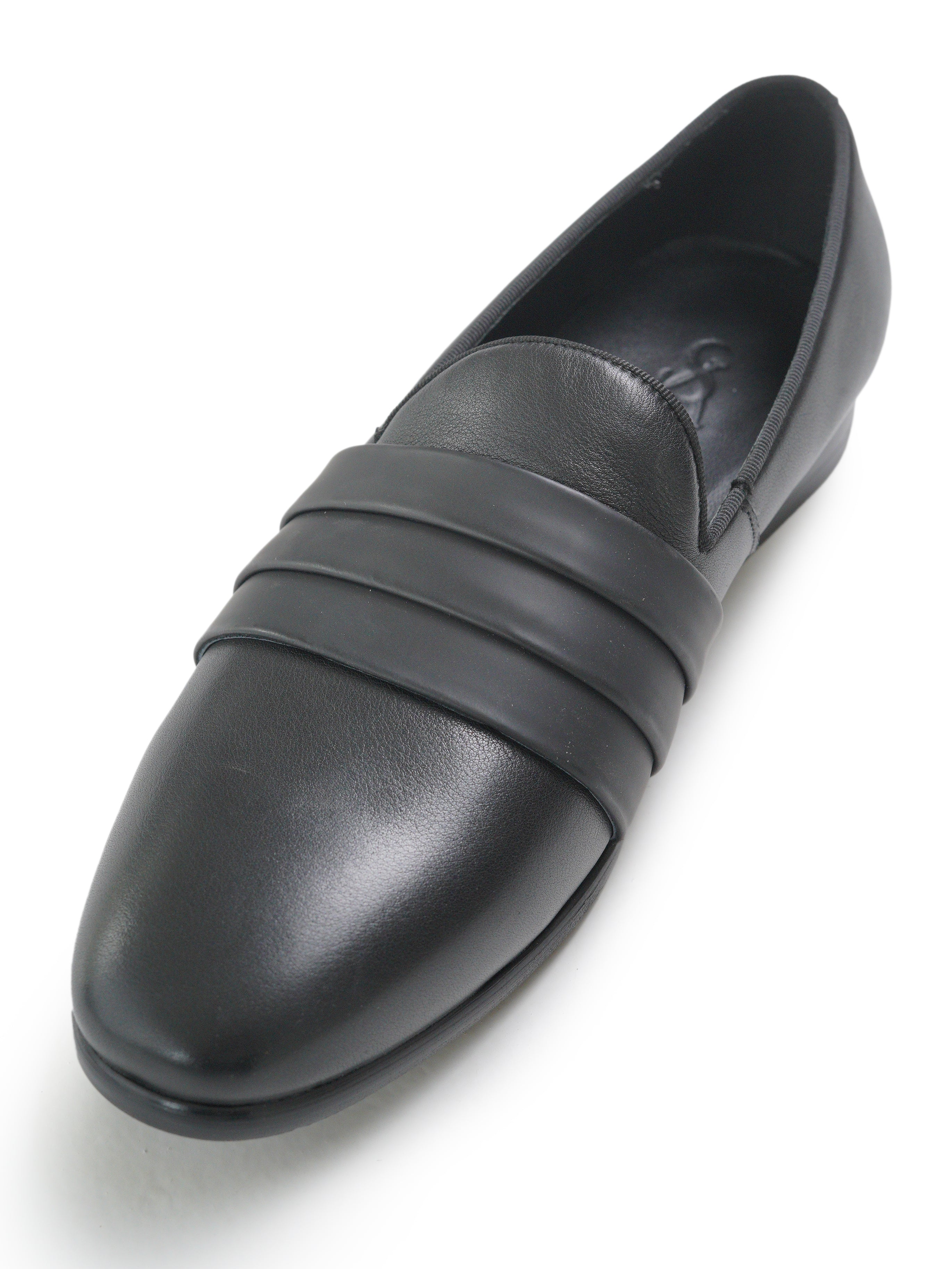 Leather moccasins with pleated detail