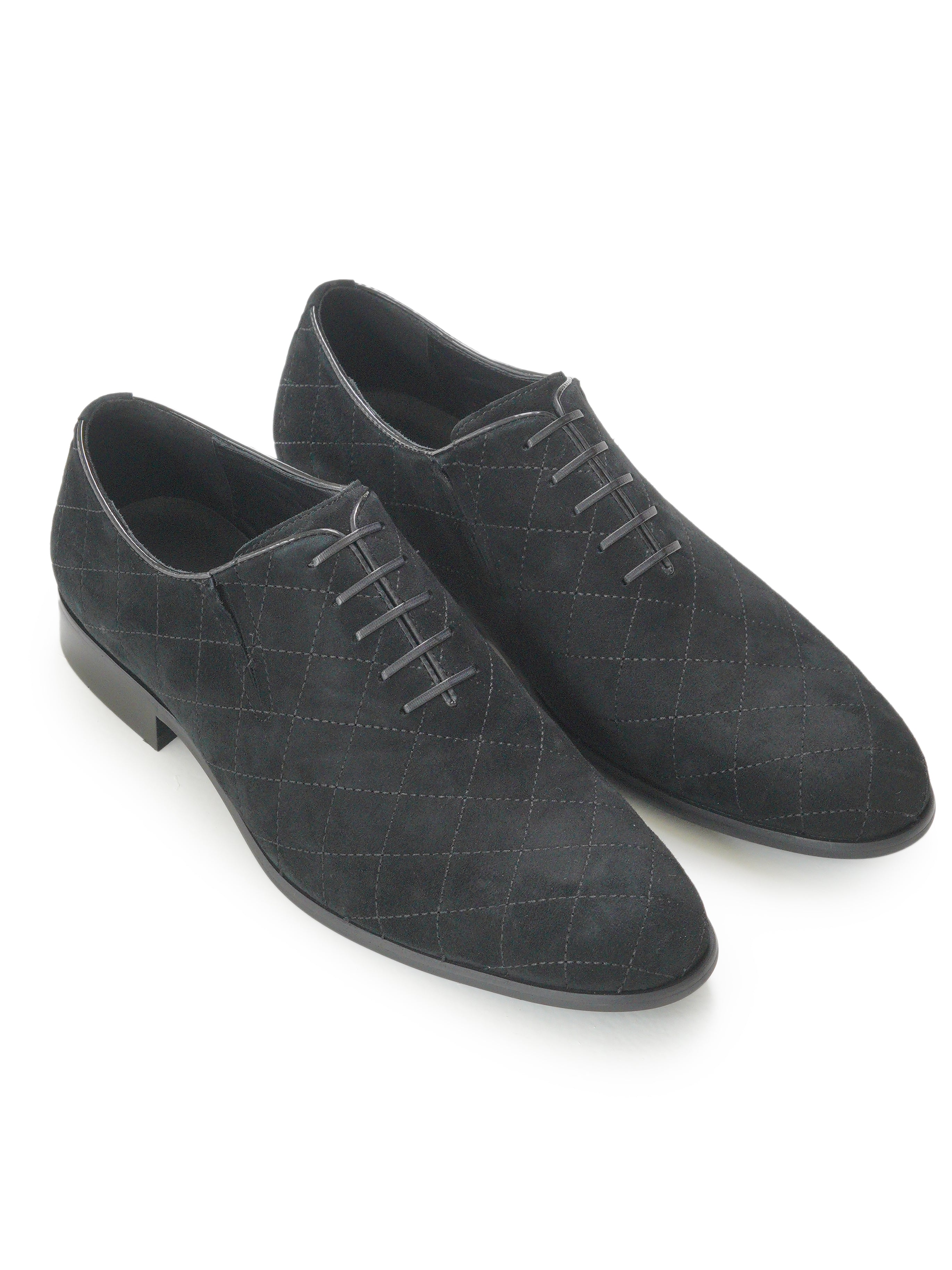 Quilted lace-ups