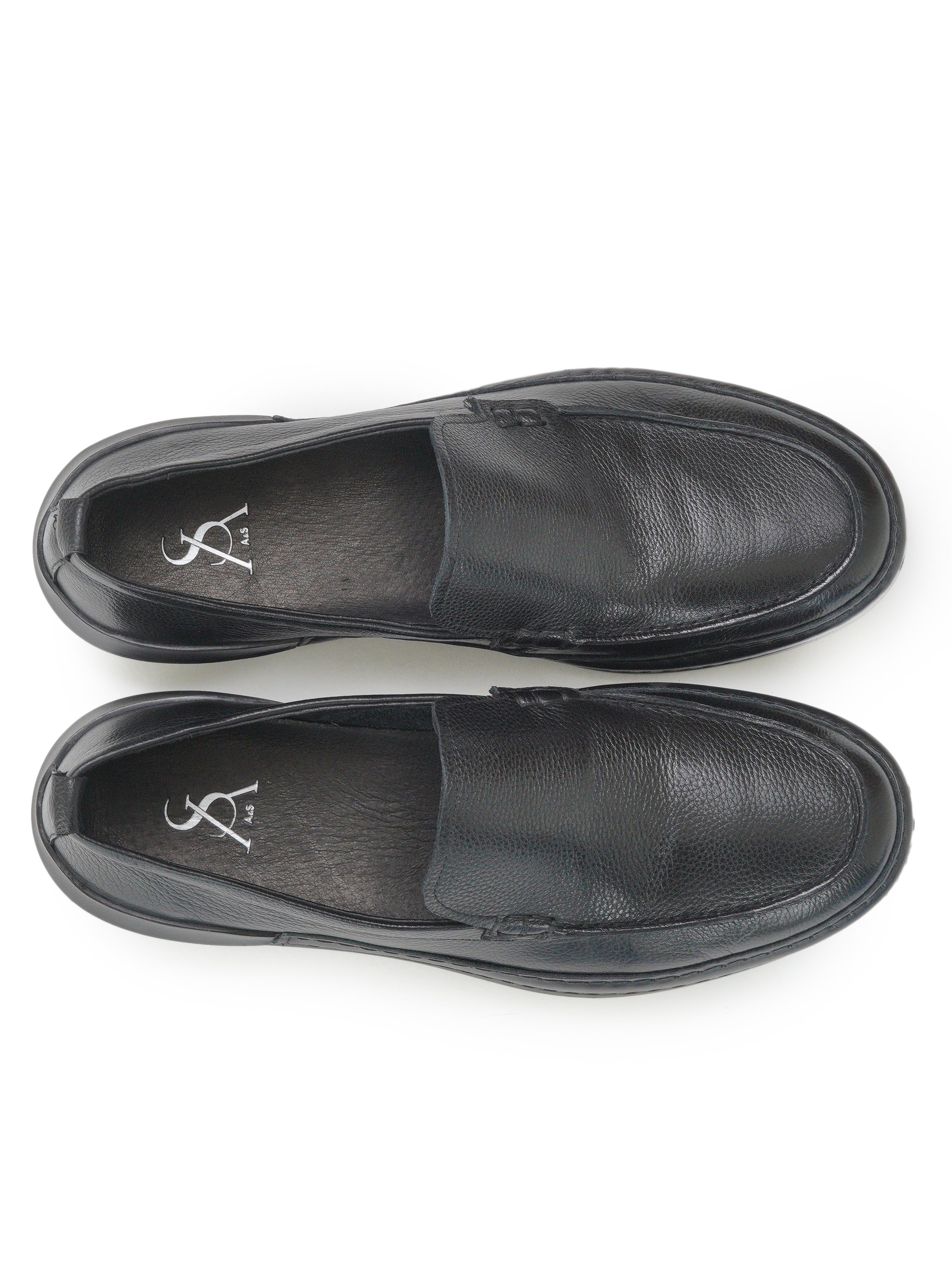 Everyday leather loafers