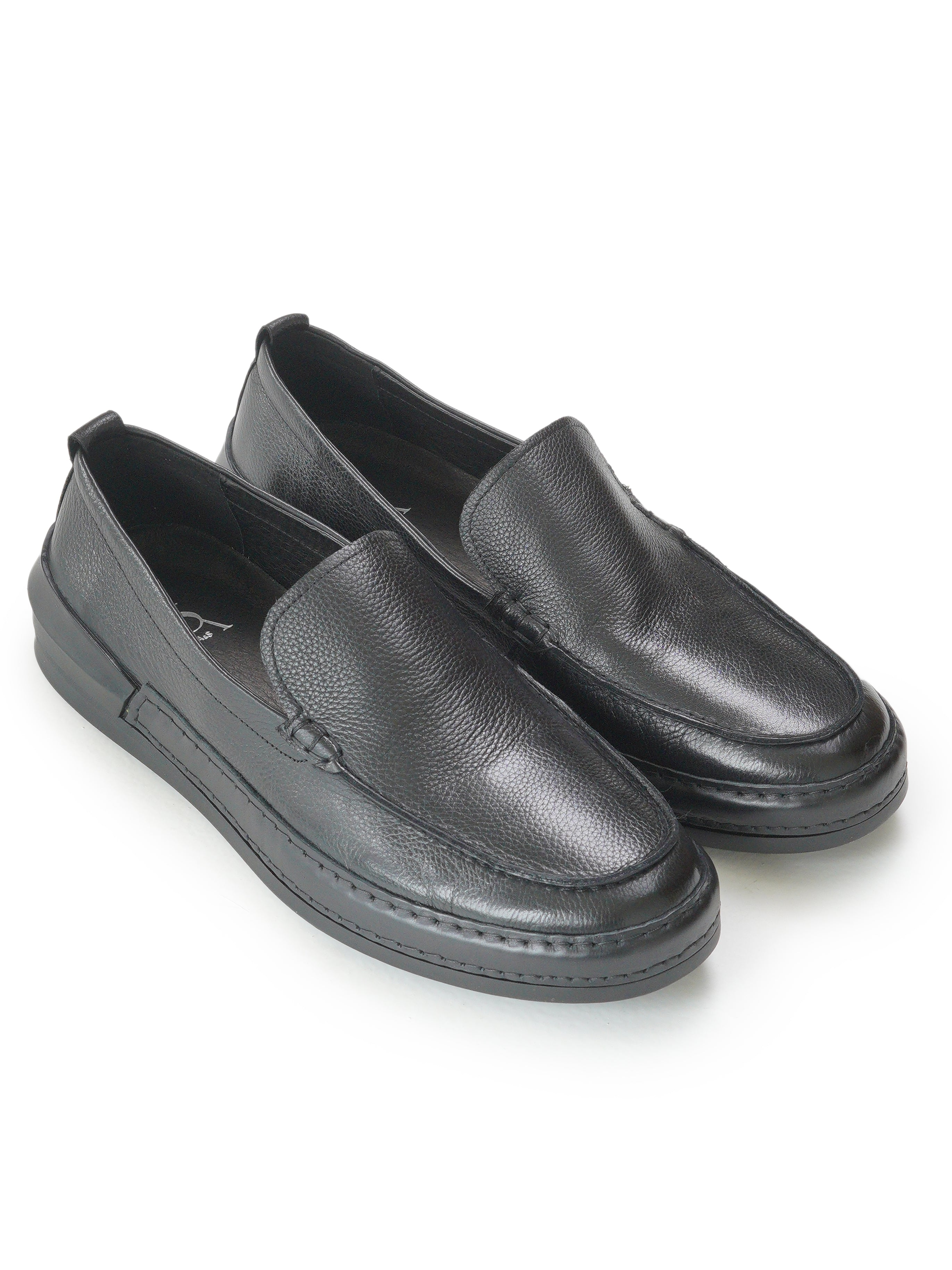 Everyday leather loafers
