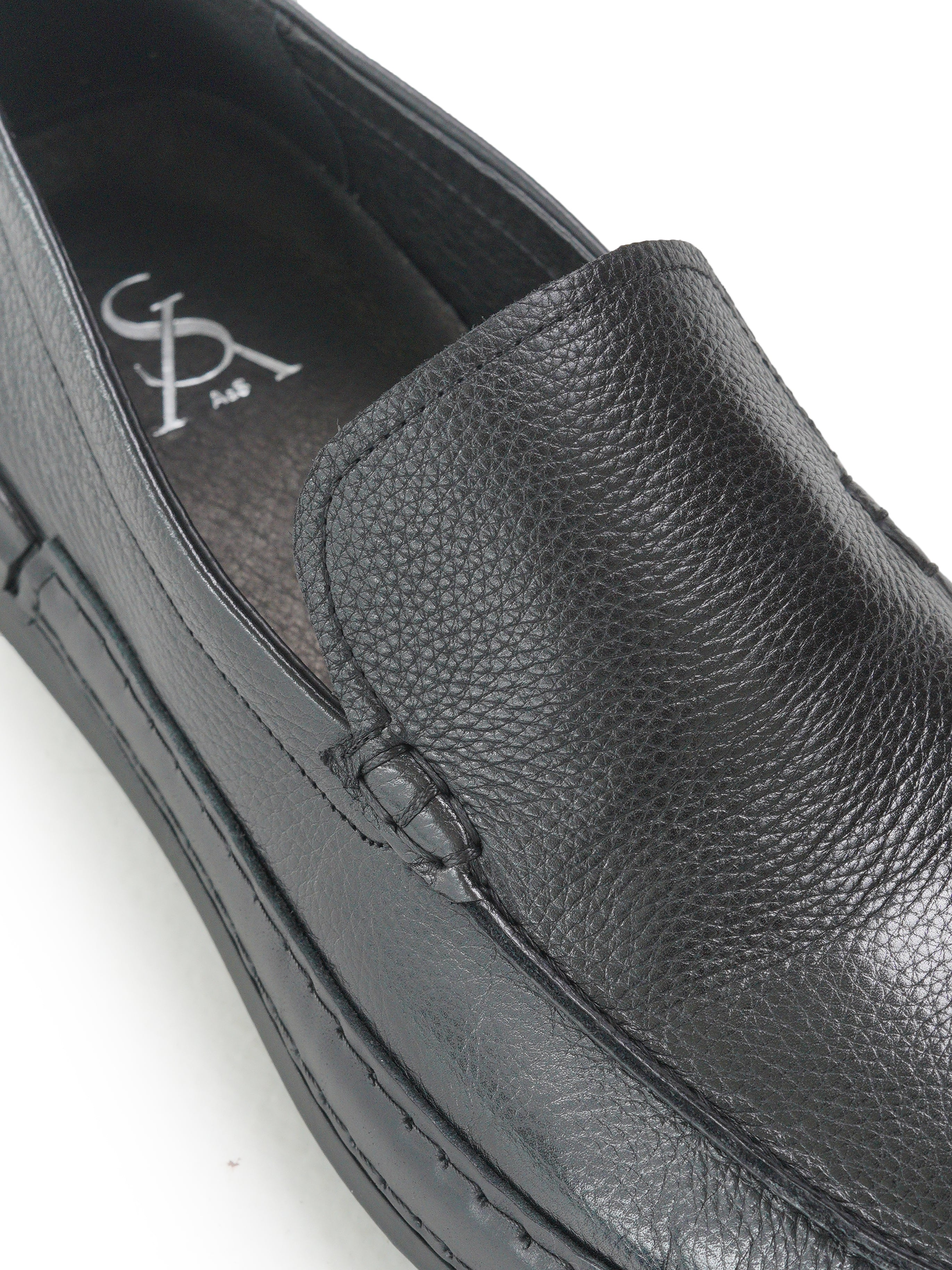Everyday leather loafers