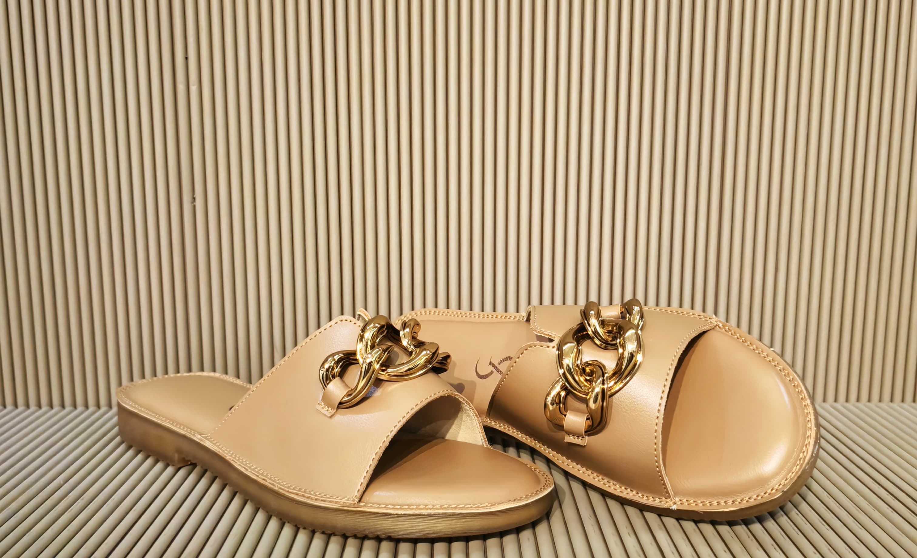 Golden Chain Detail Flats