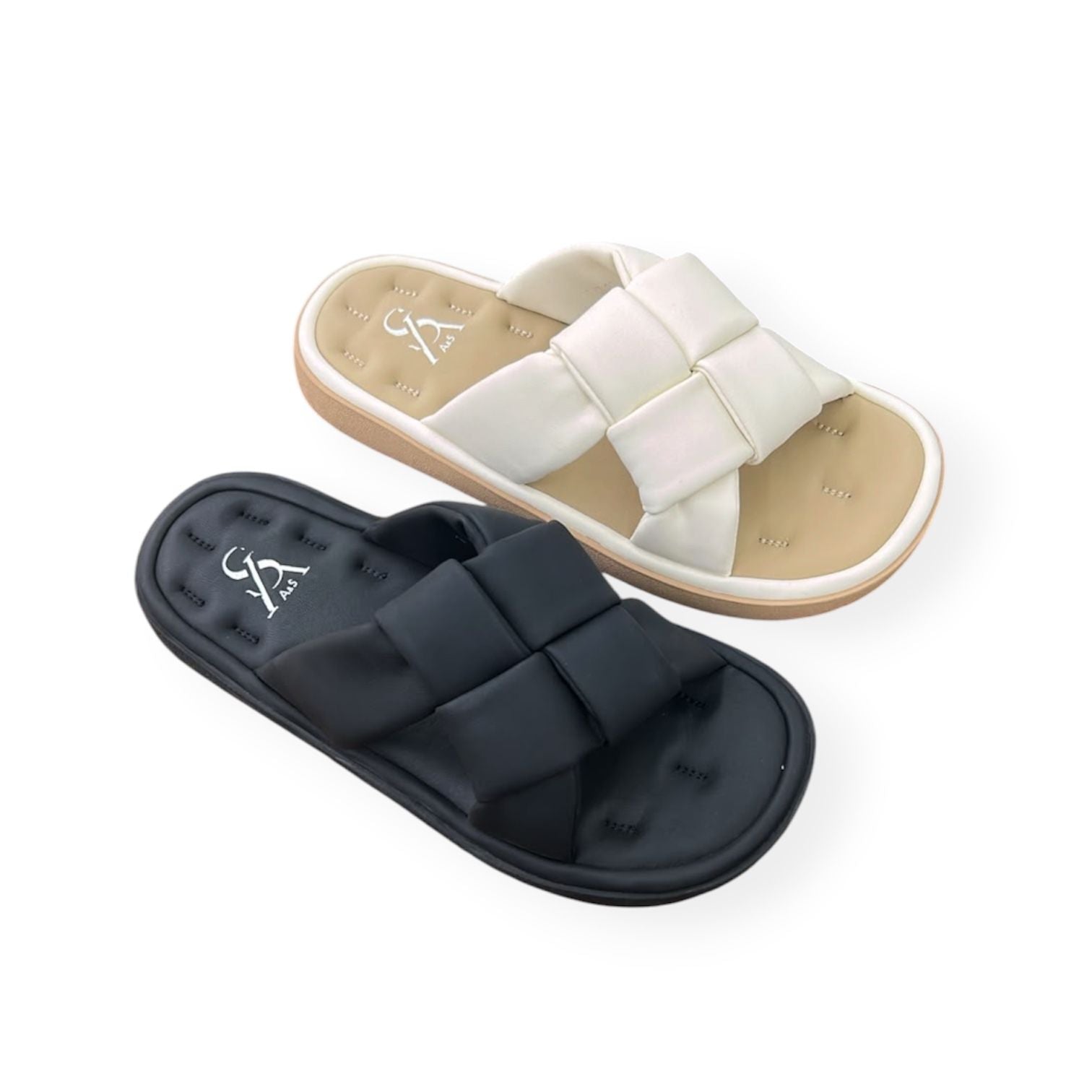 Pleated cushioned sandals
