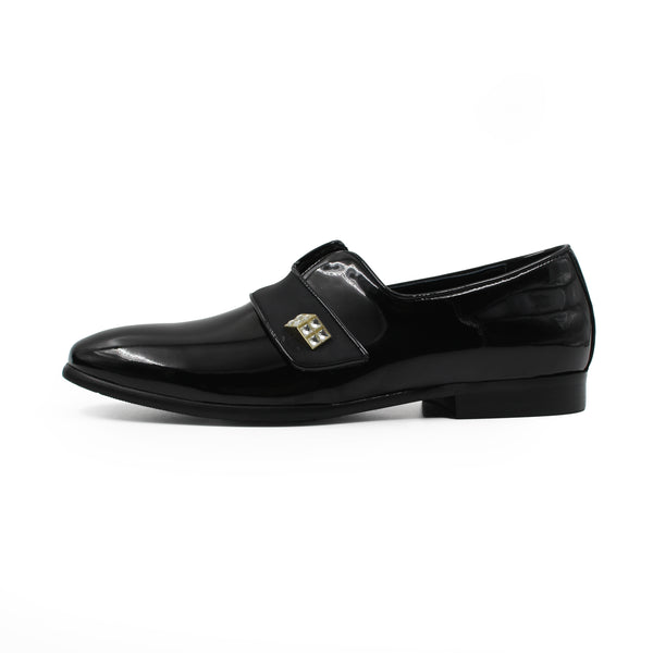 PATENT LEATHER POLY SHOES WITH STUD BUCKLE