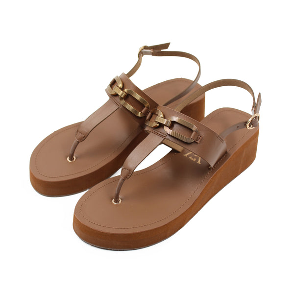 CUSHIONED BUCKLE DETAIL SANDALS