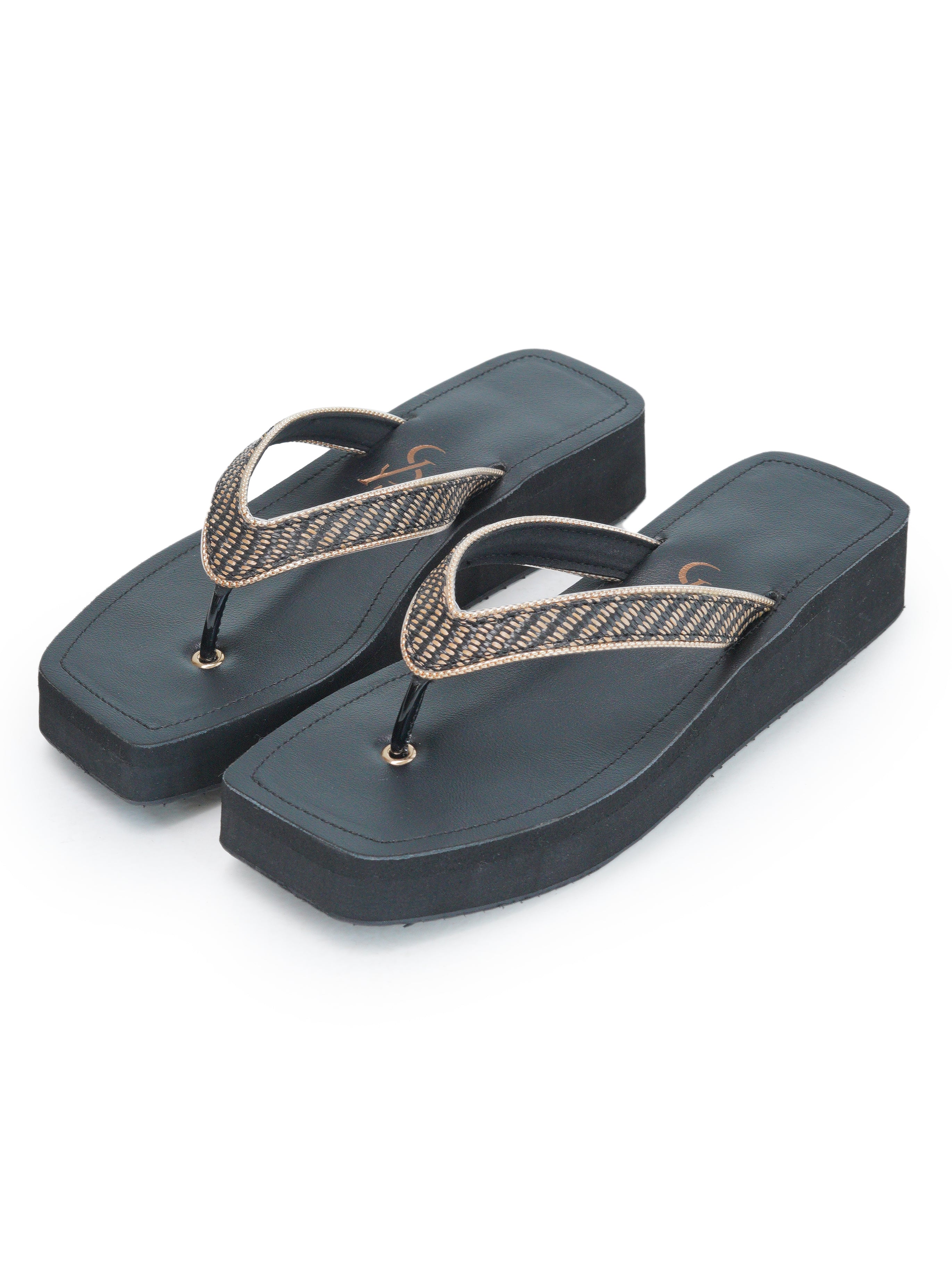 Threaded Patterned Wedges