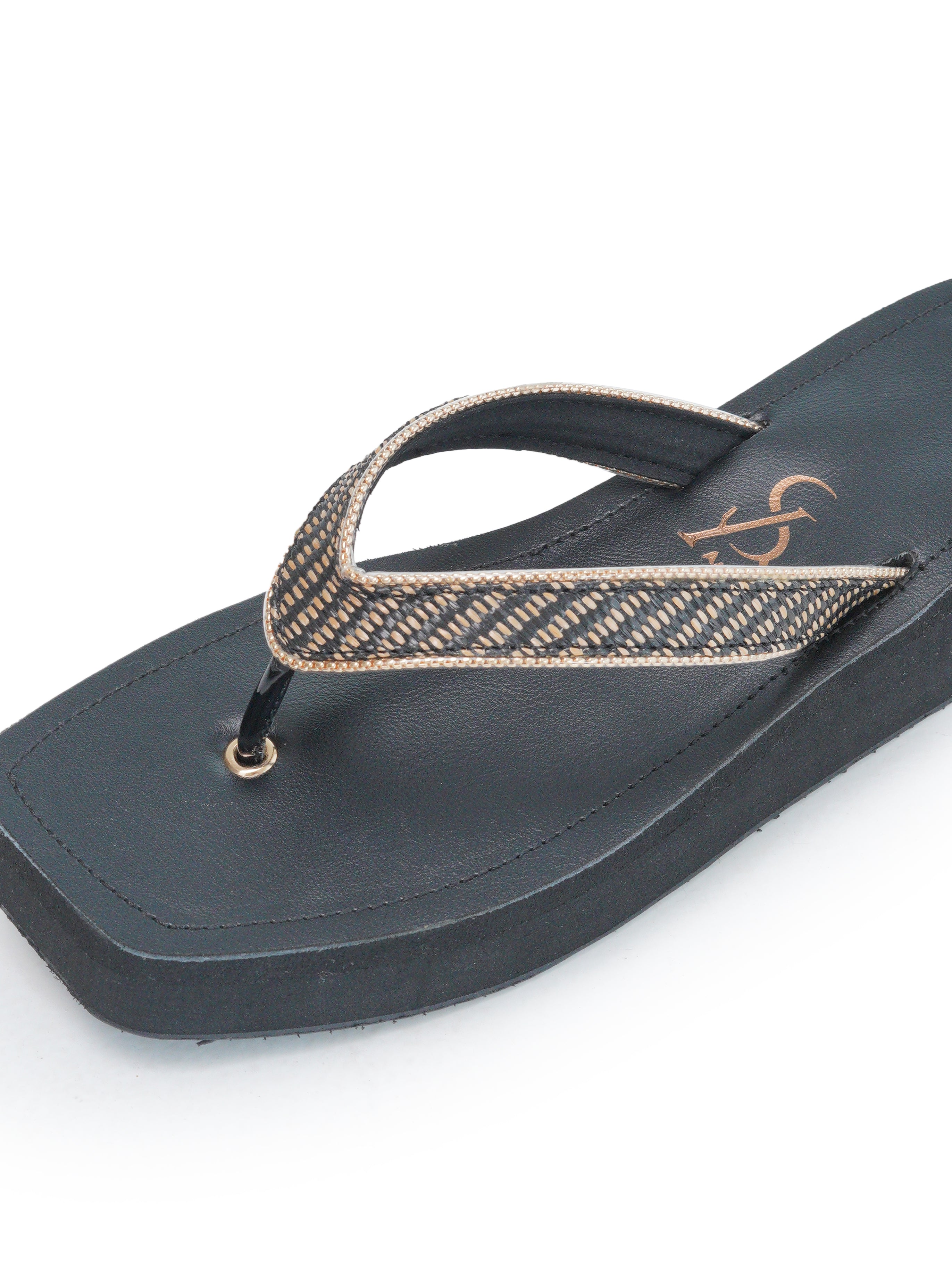 Threaded Patterned Wedges