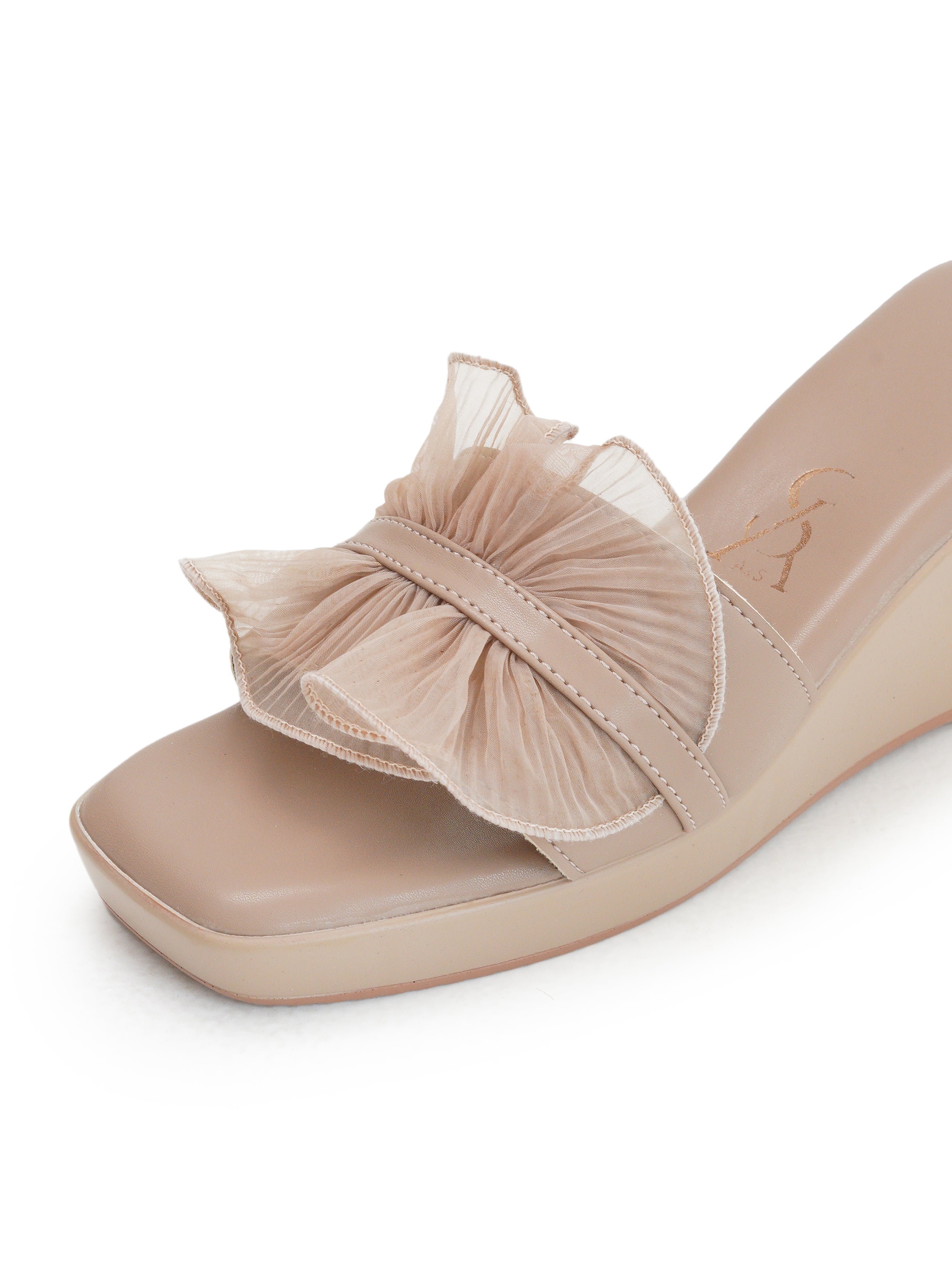 CRINKLED HIGH WEDGES