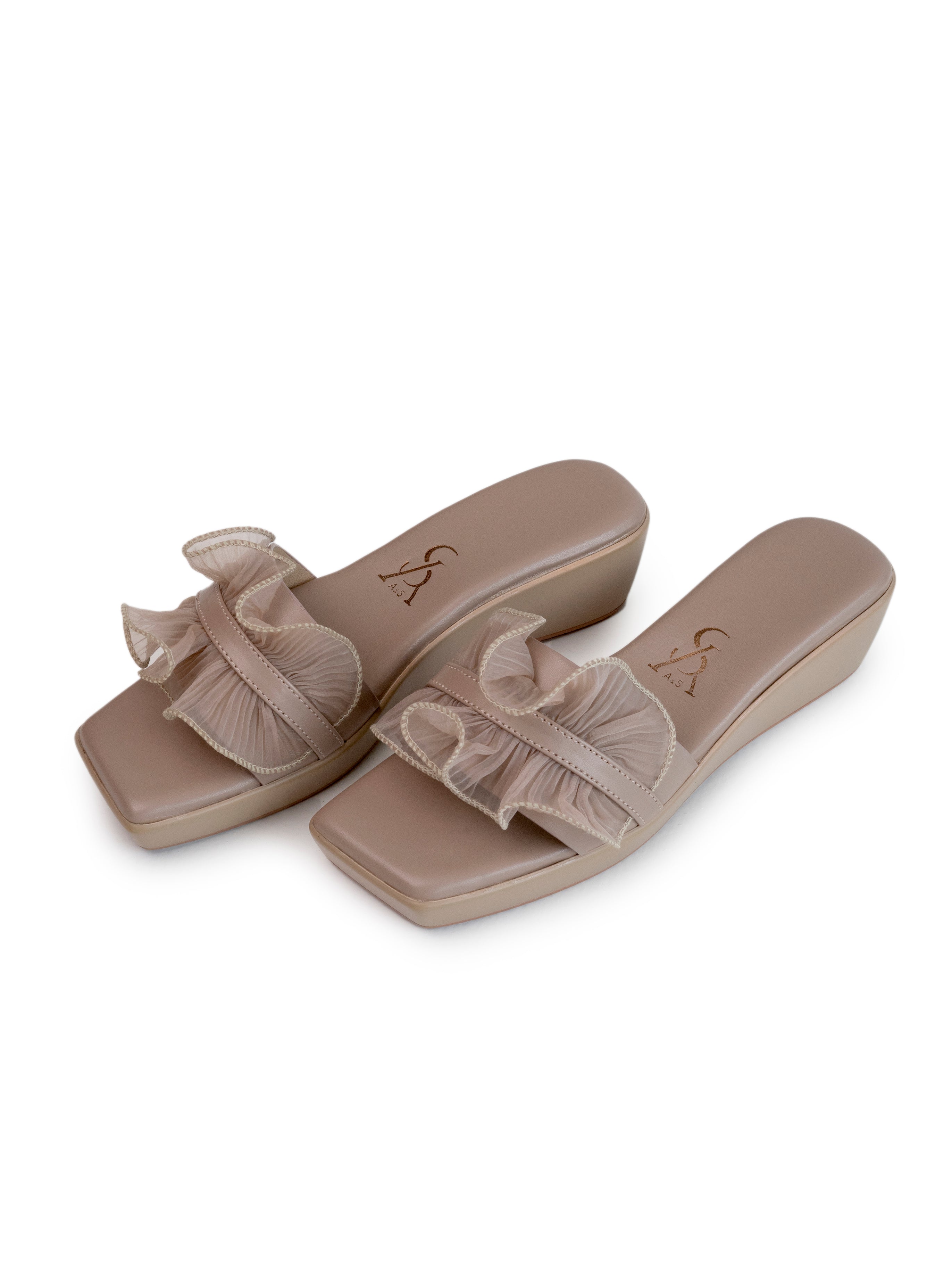 Crinkled Detail Medium Wedges