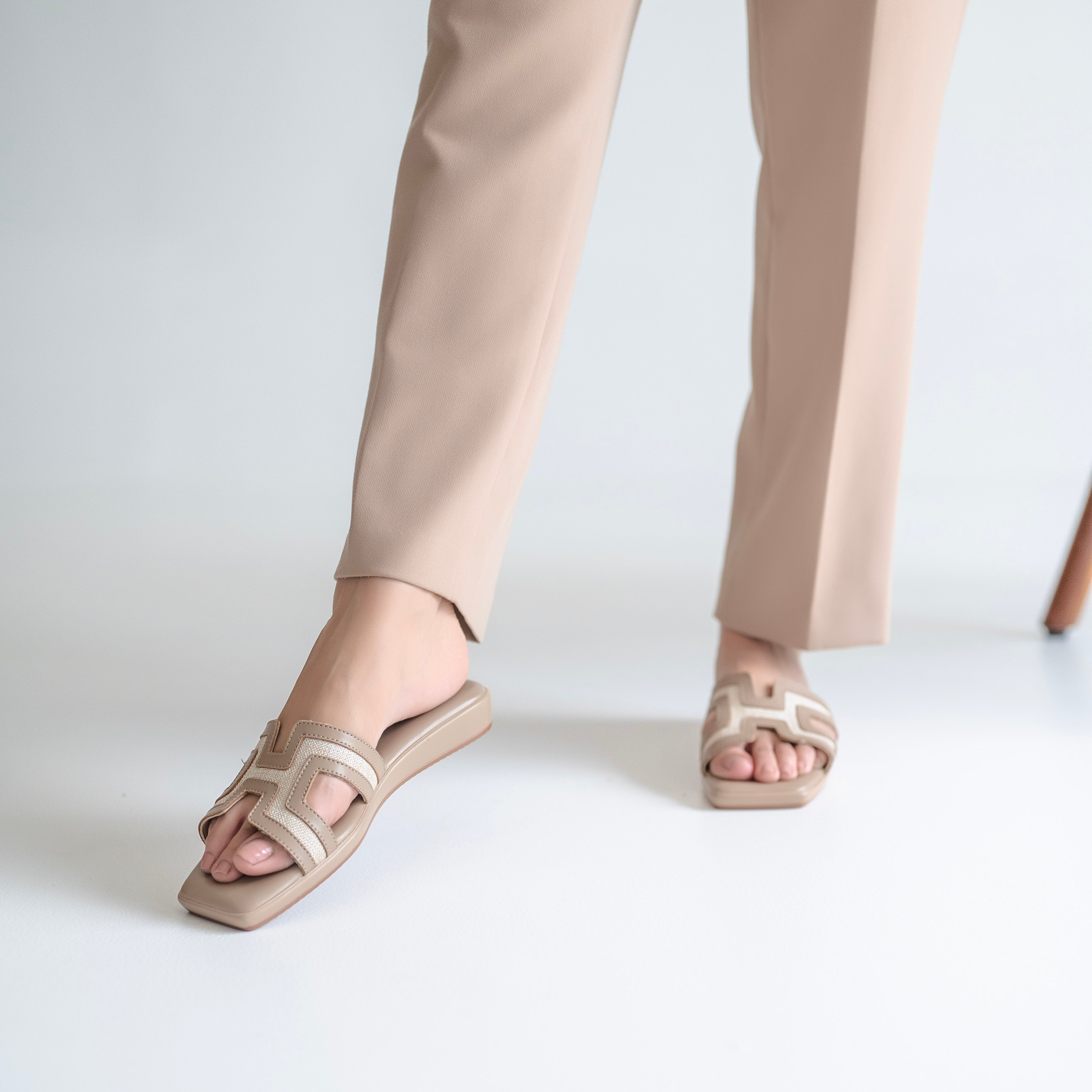 Cutout Cushioned Flats