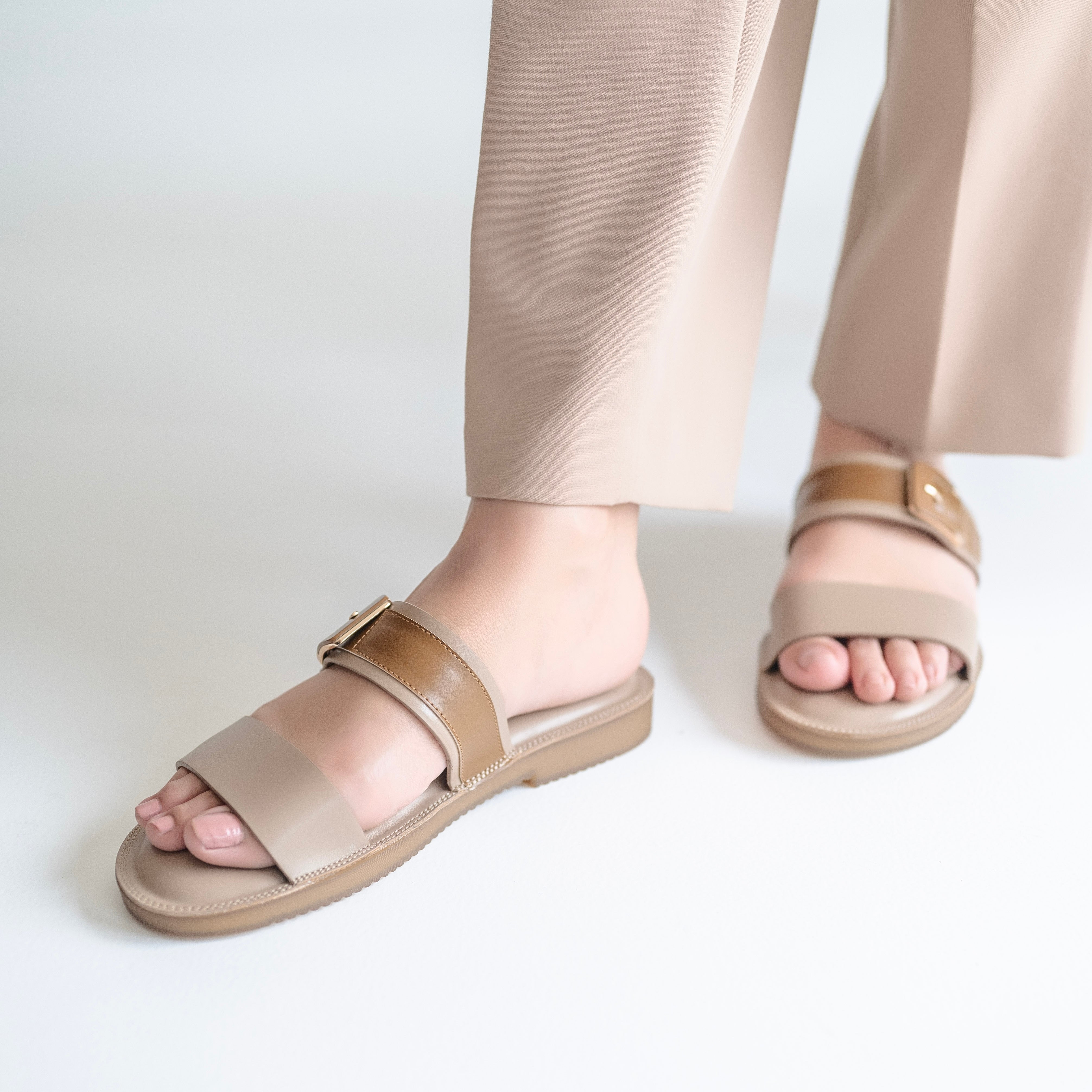 Dual Strap Flats