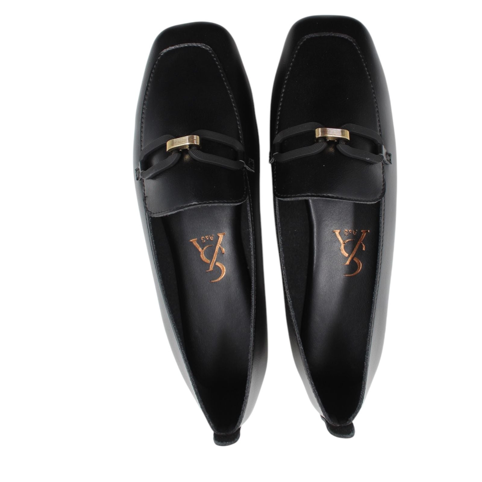 Buckled detail cushioned loafers