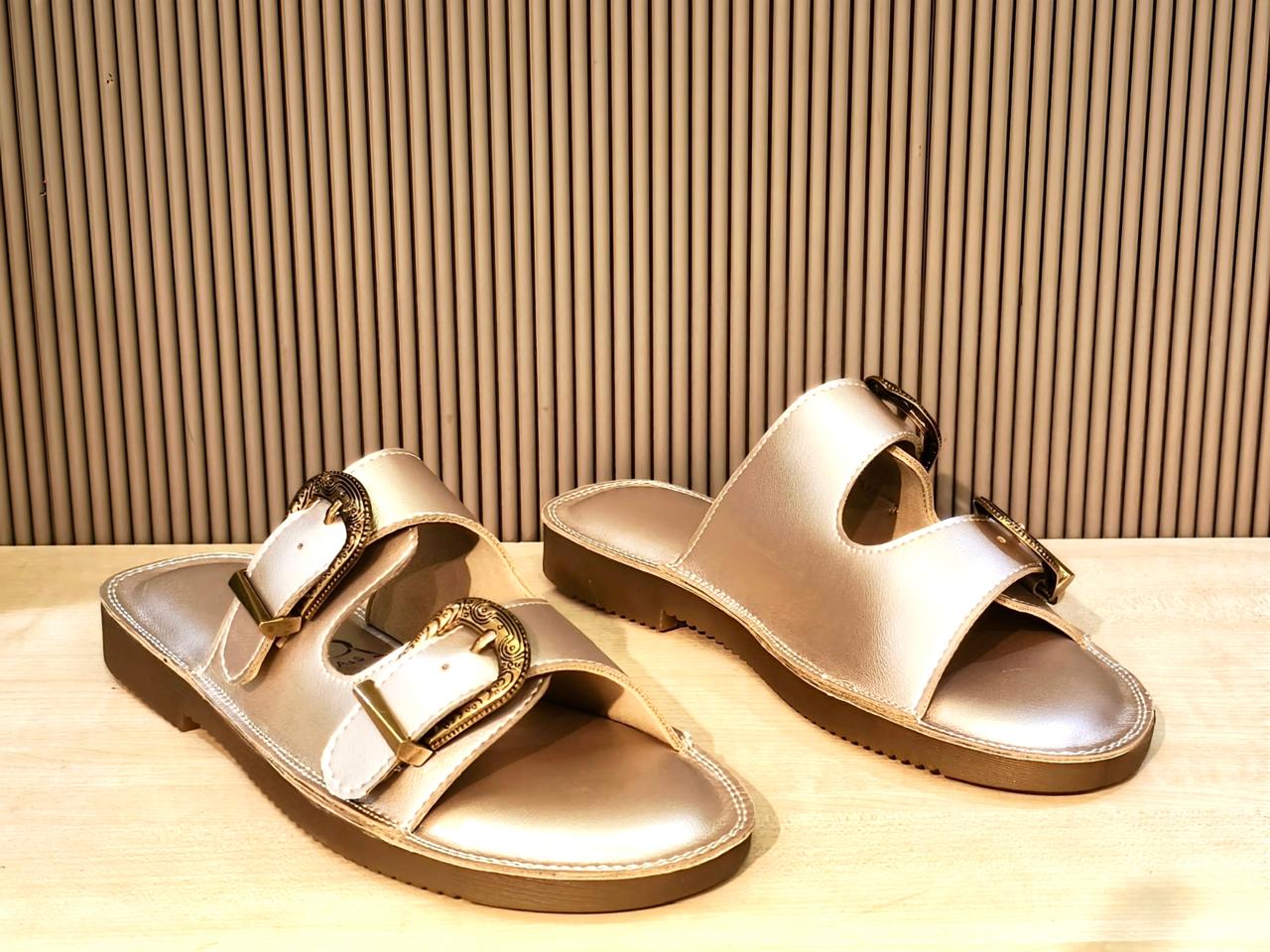 Antique buckle detail slip on