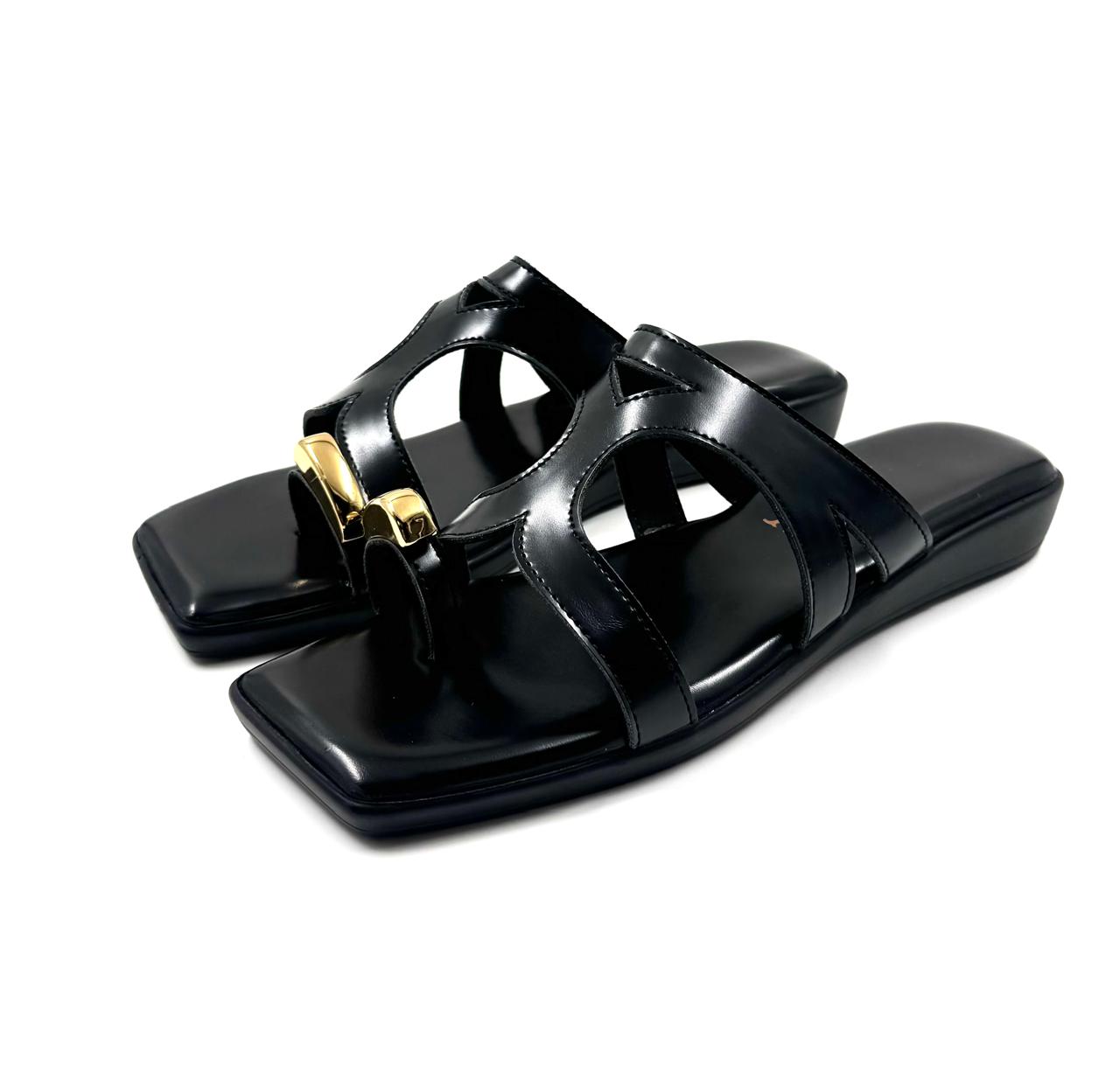 Metallic toe detail cushioned flats
