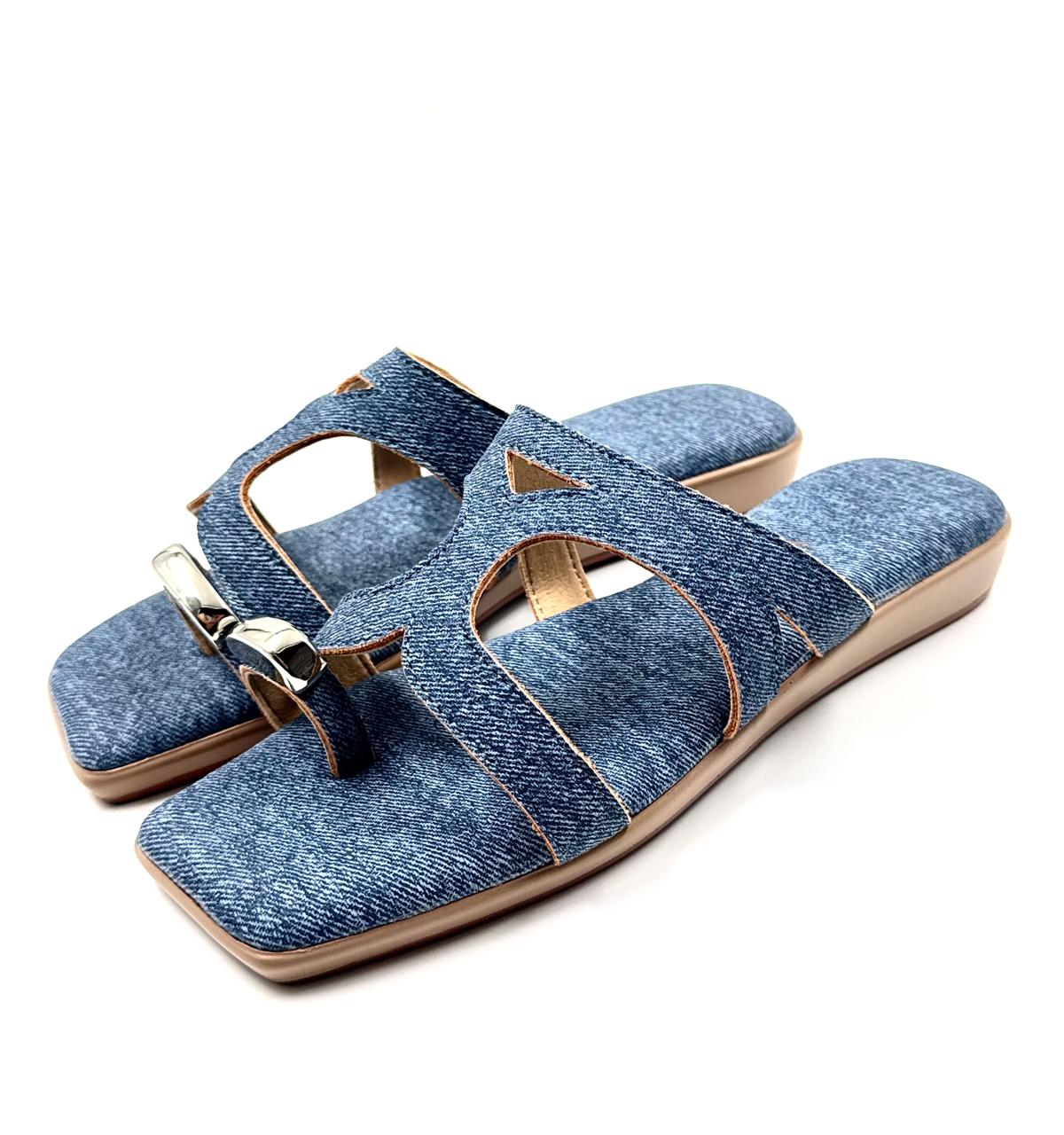 Metallic toe detail cushioned flats