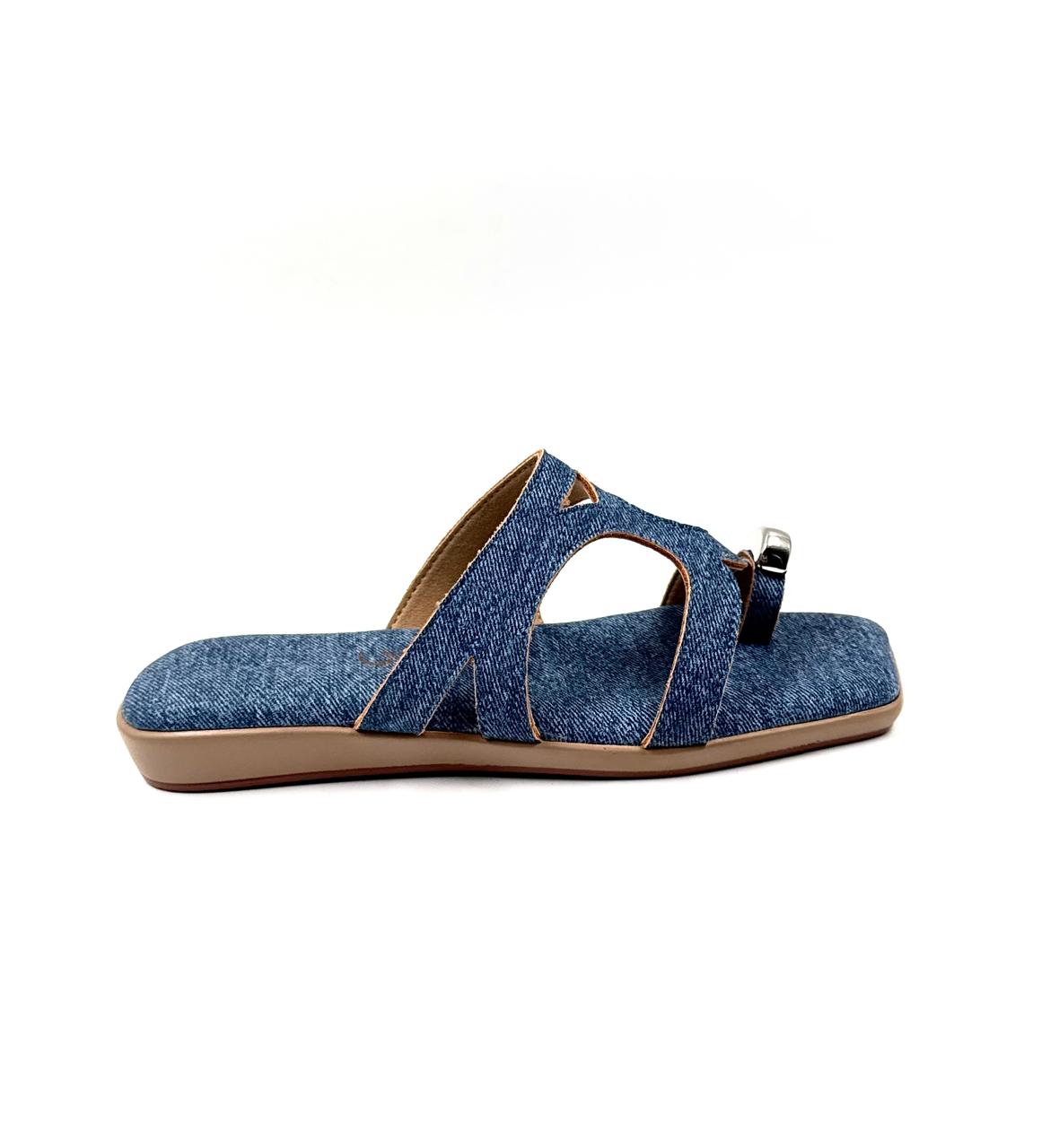 Metallic toe detail cushioned flats