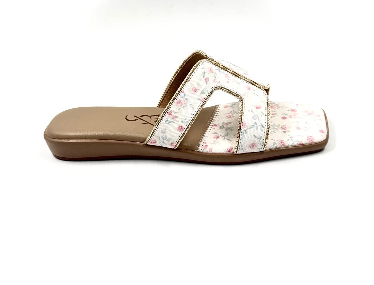 Classic Cutout Cushion Flats
