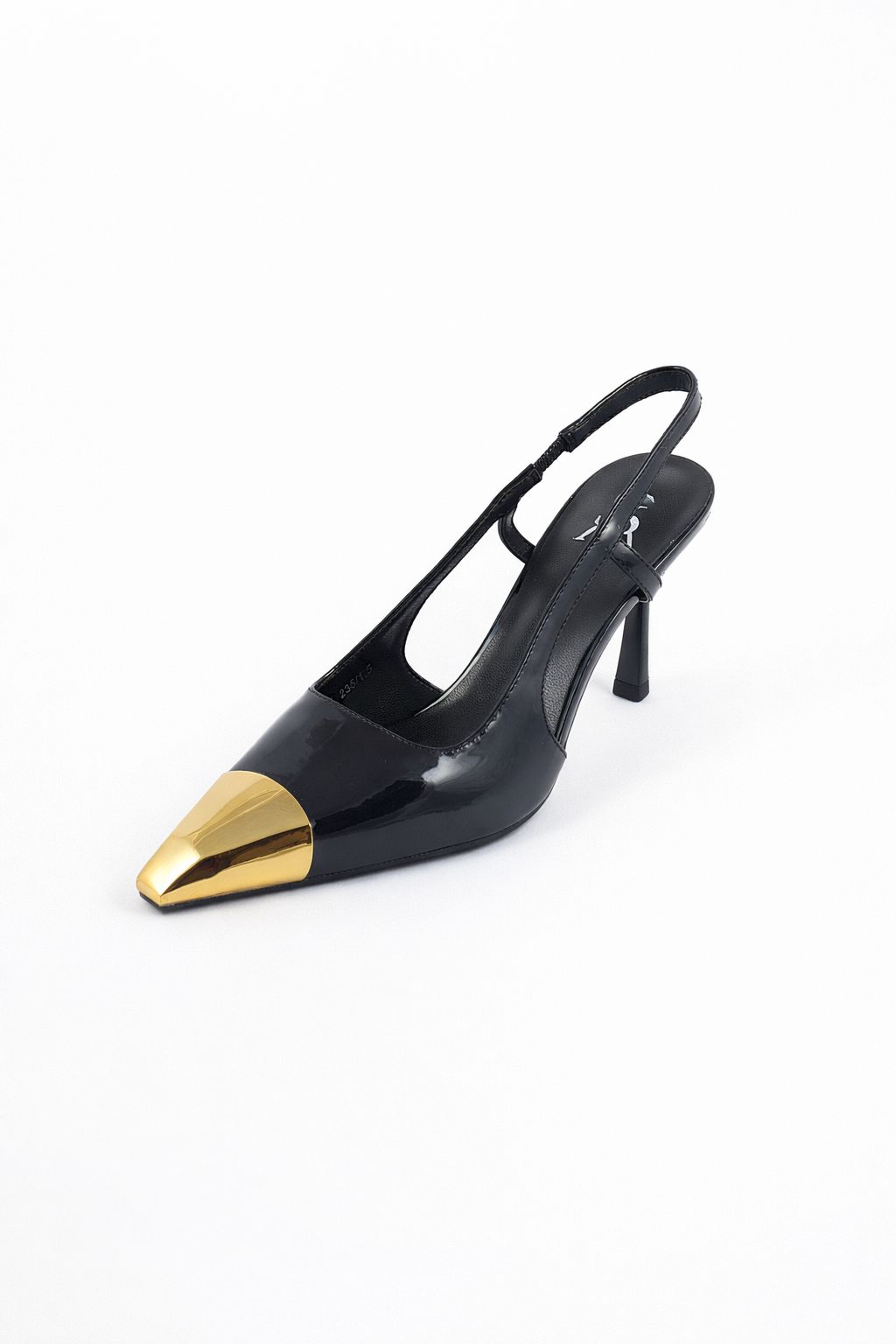 Metallic pointed toe stilleto heels