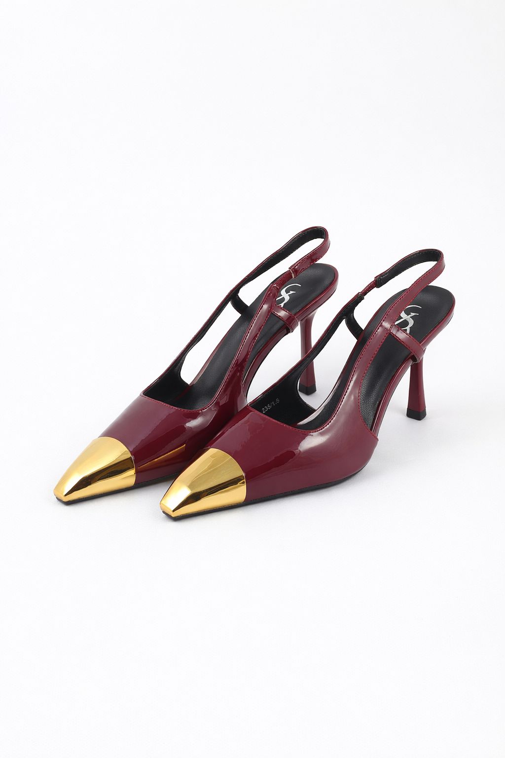 Metallic pointed toe stilleto heels