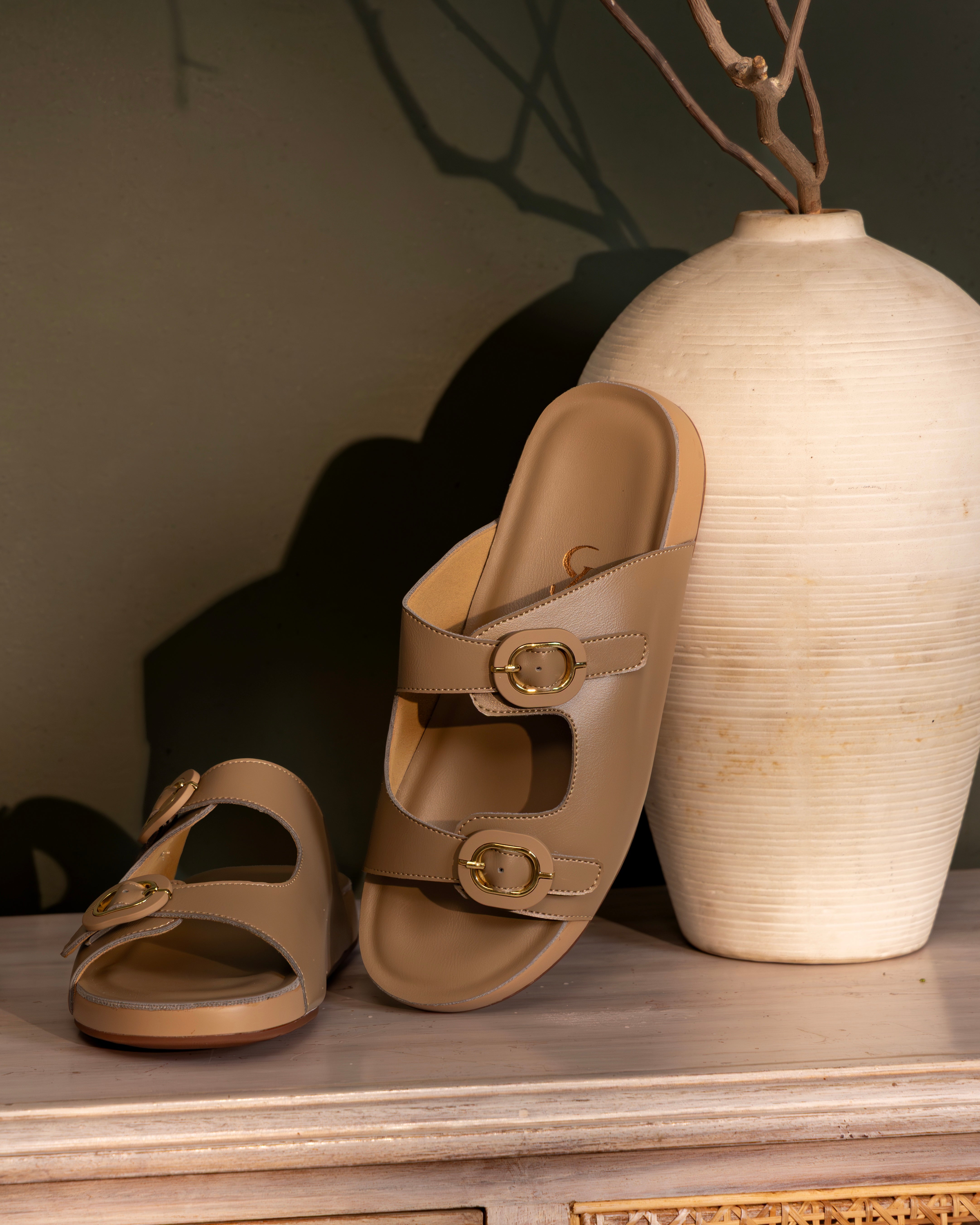 Oval Buckle Detail Sandals