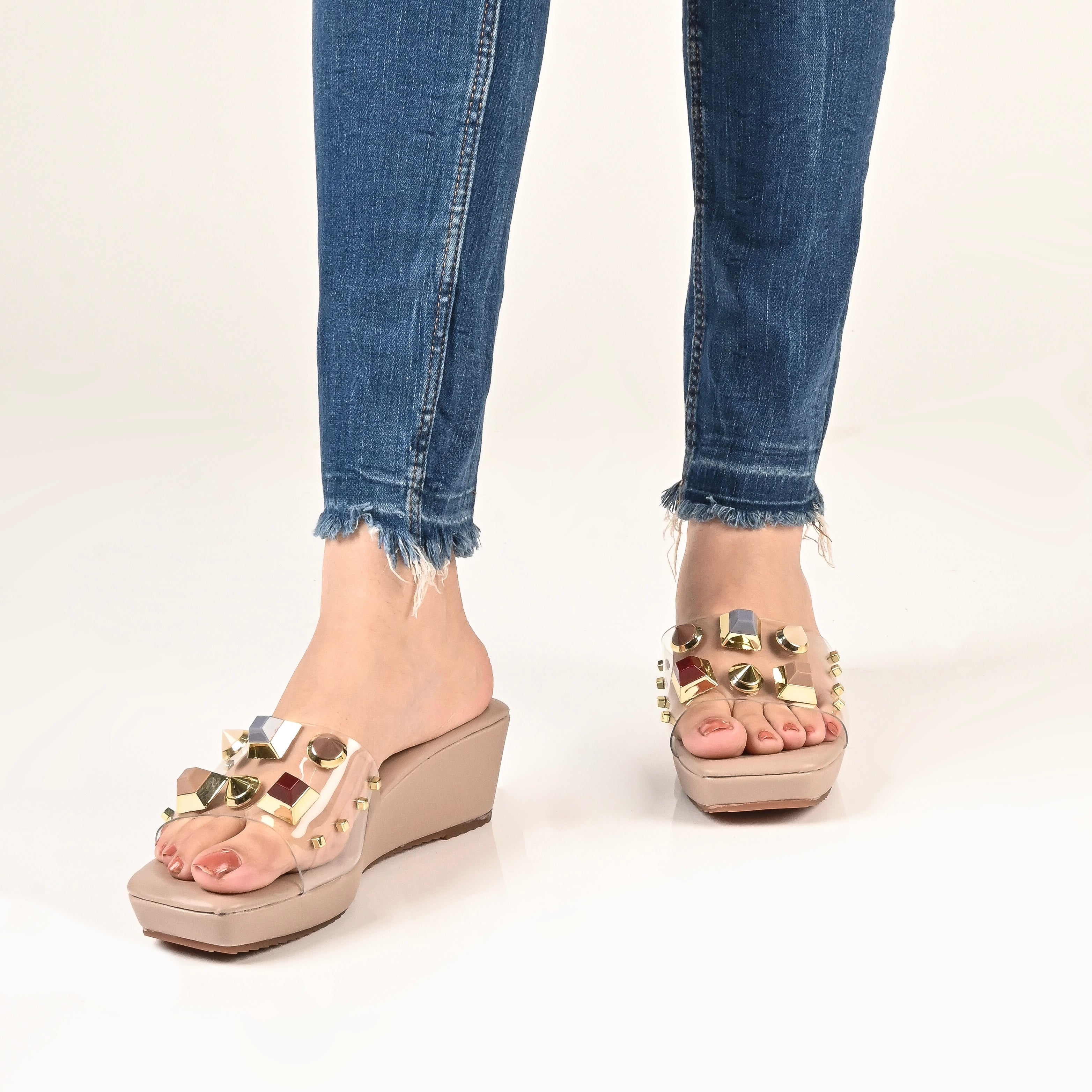 TRANSPARENT STUDDED WEDGE MULES
