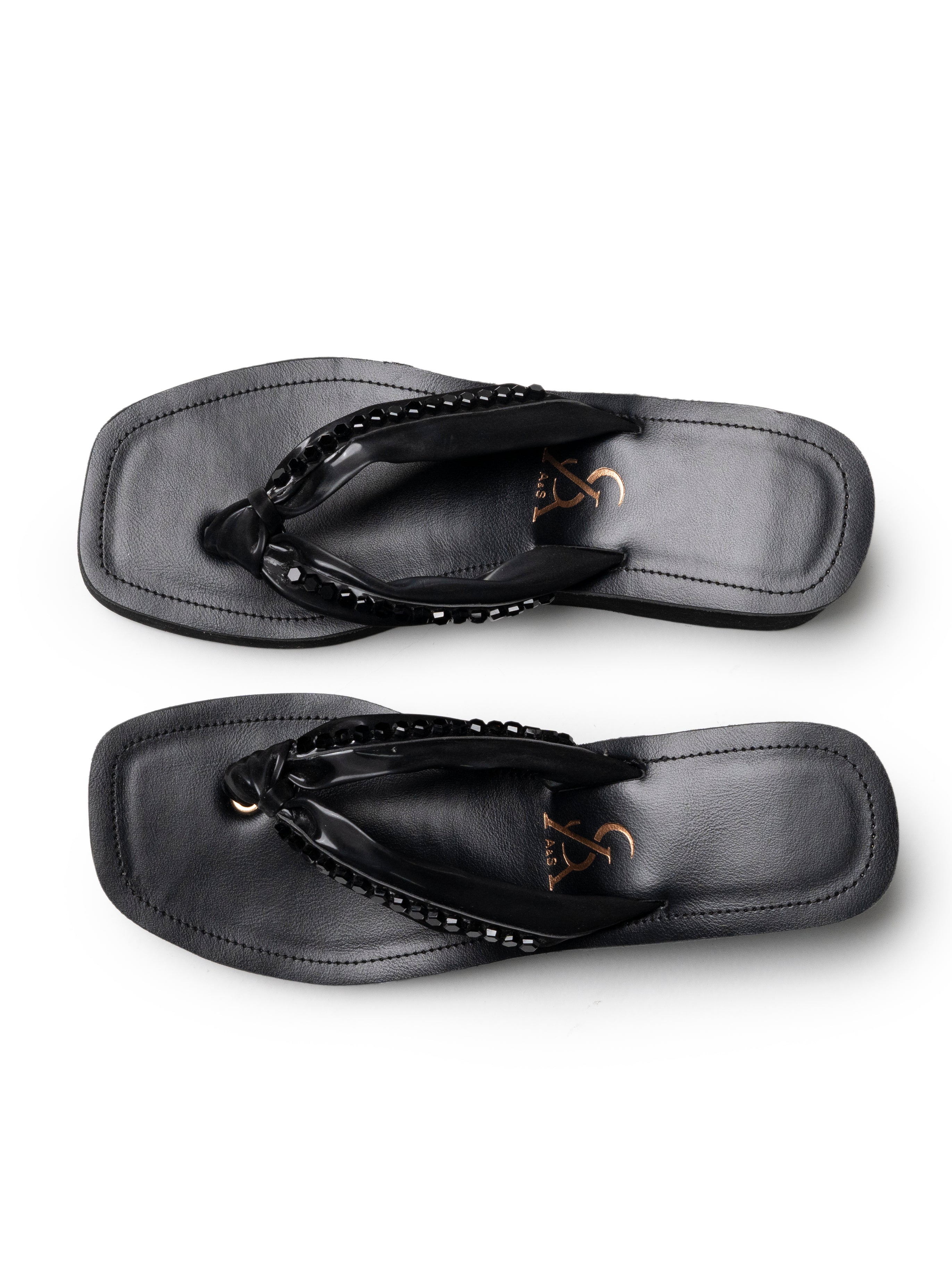 Knotted detail high platforms