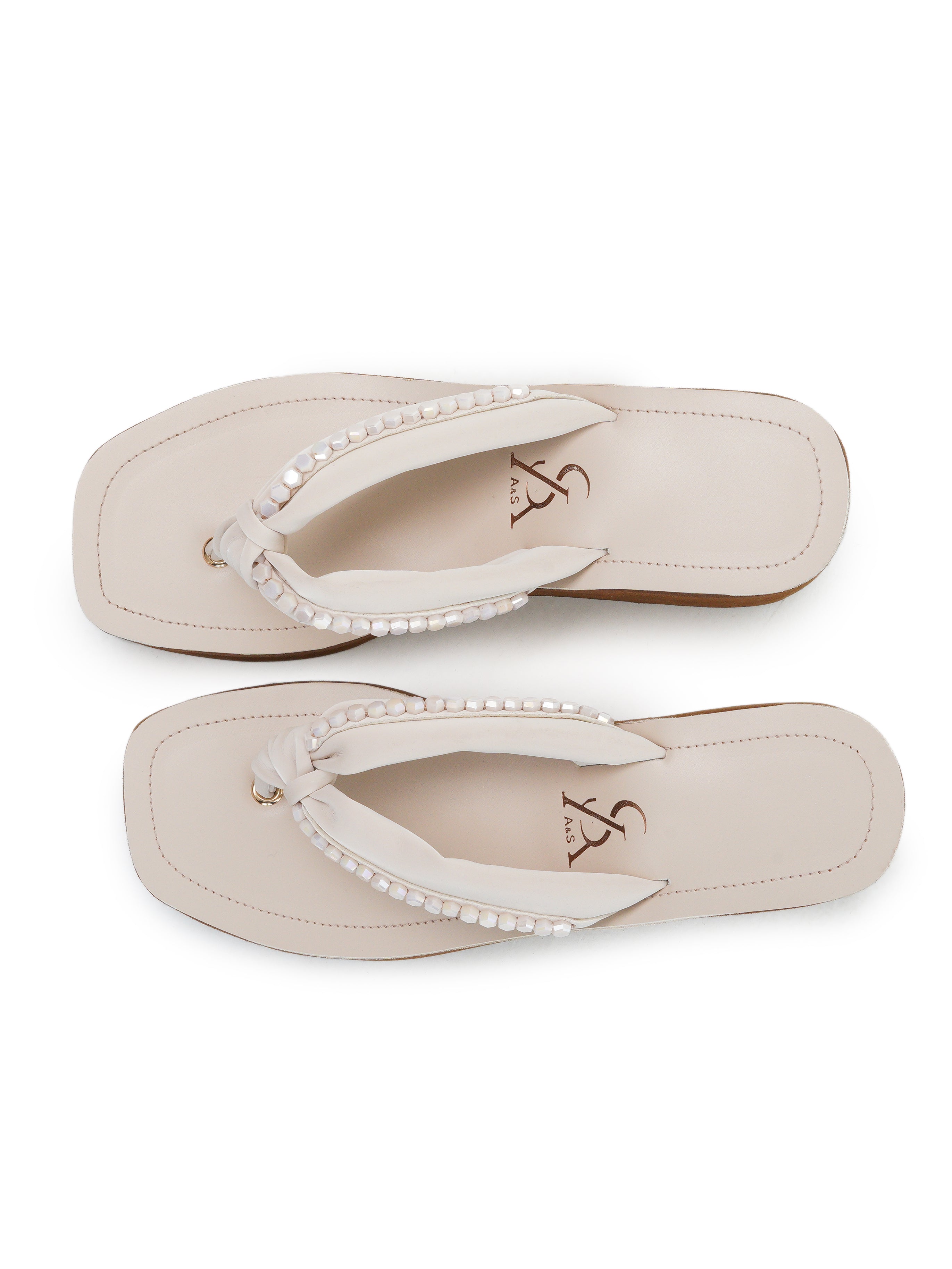 Knotted detail high platforms