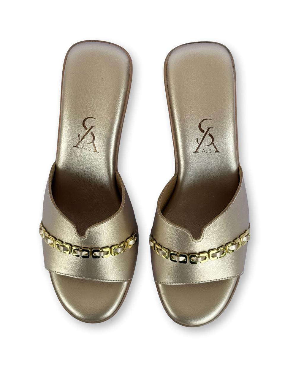 Golden Chain Detail Wedges
