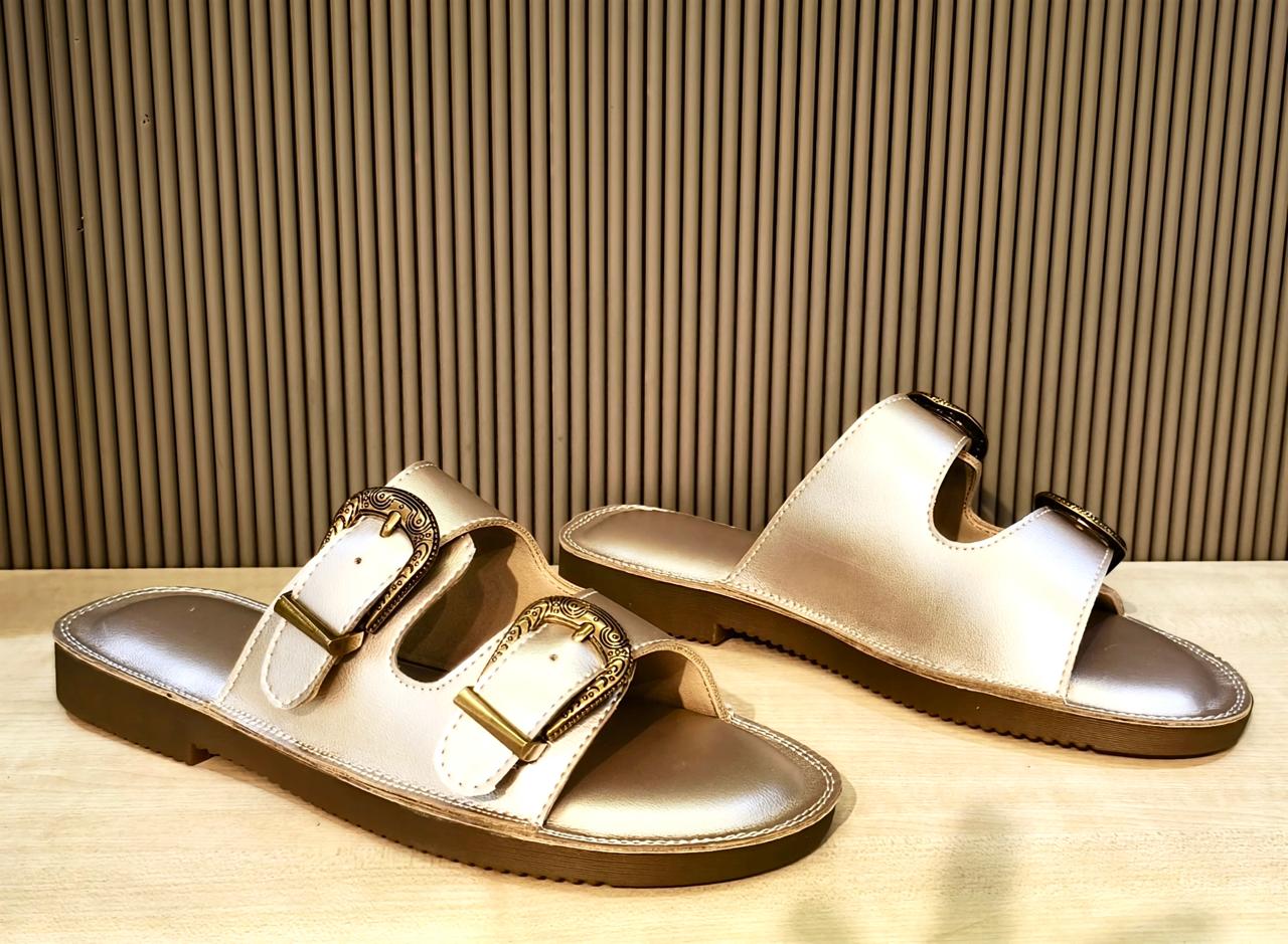 Antique buckle detail slip on