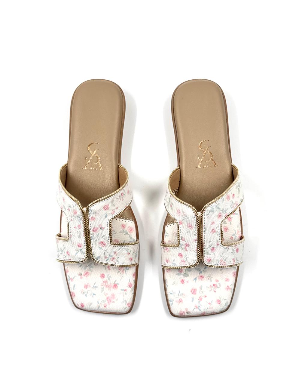 Classic Cutout Cushion Flats